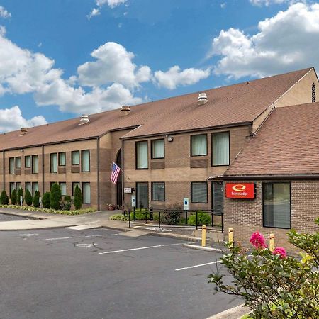 Econo Lodge & Suites Southern Pines Exterior photo
