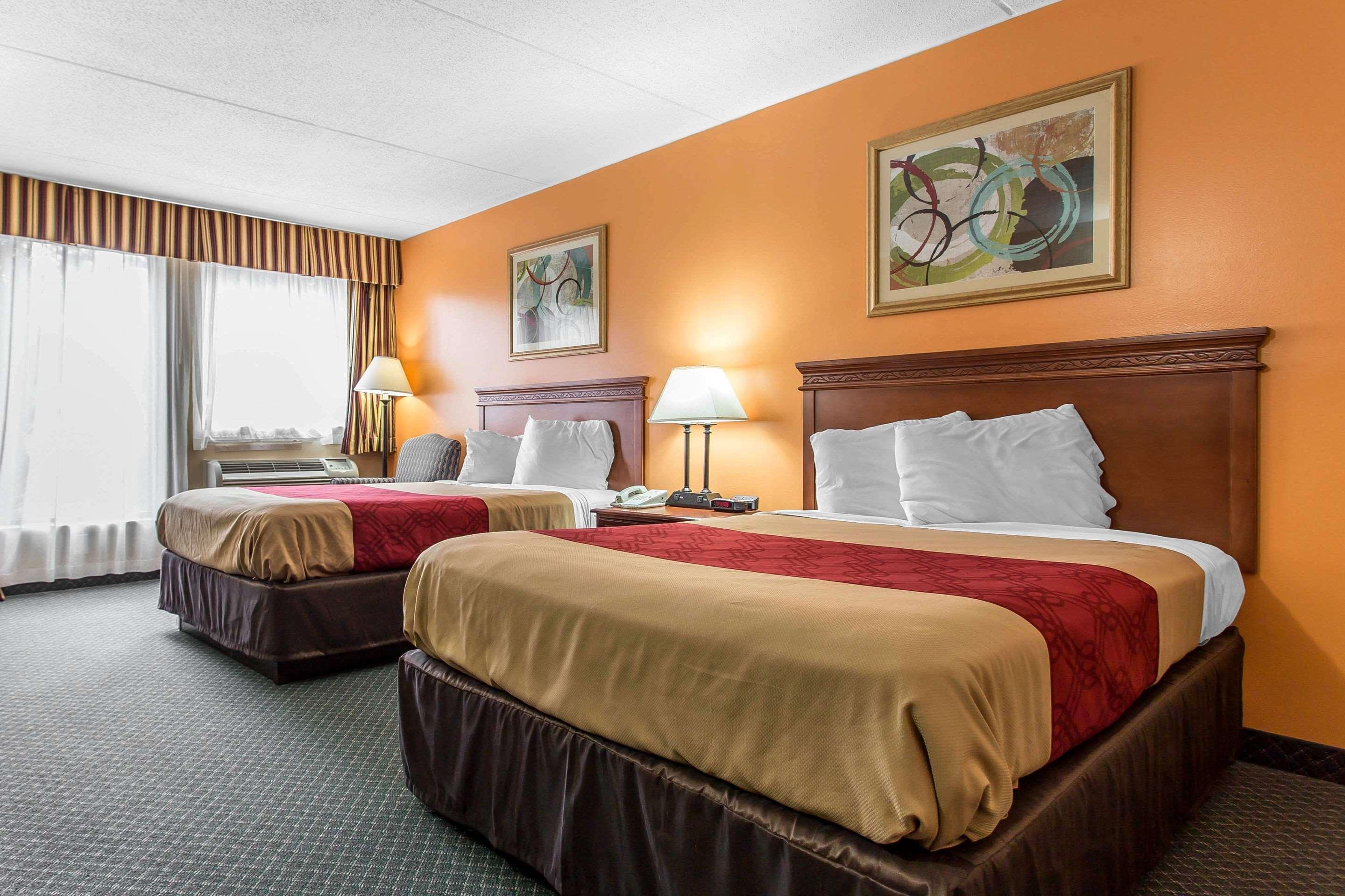 Econo Lodge & Suites Southern Pines Exterior photo
