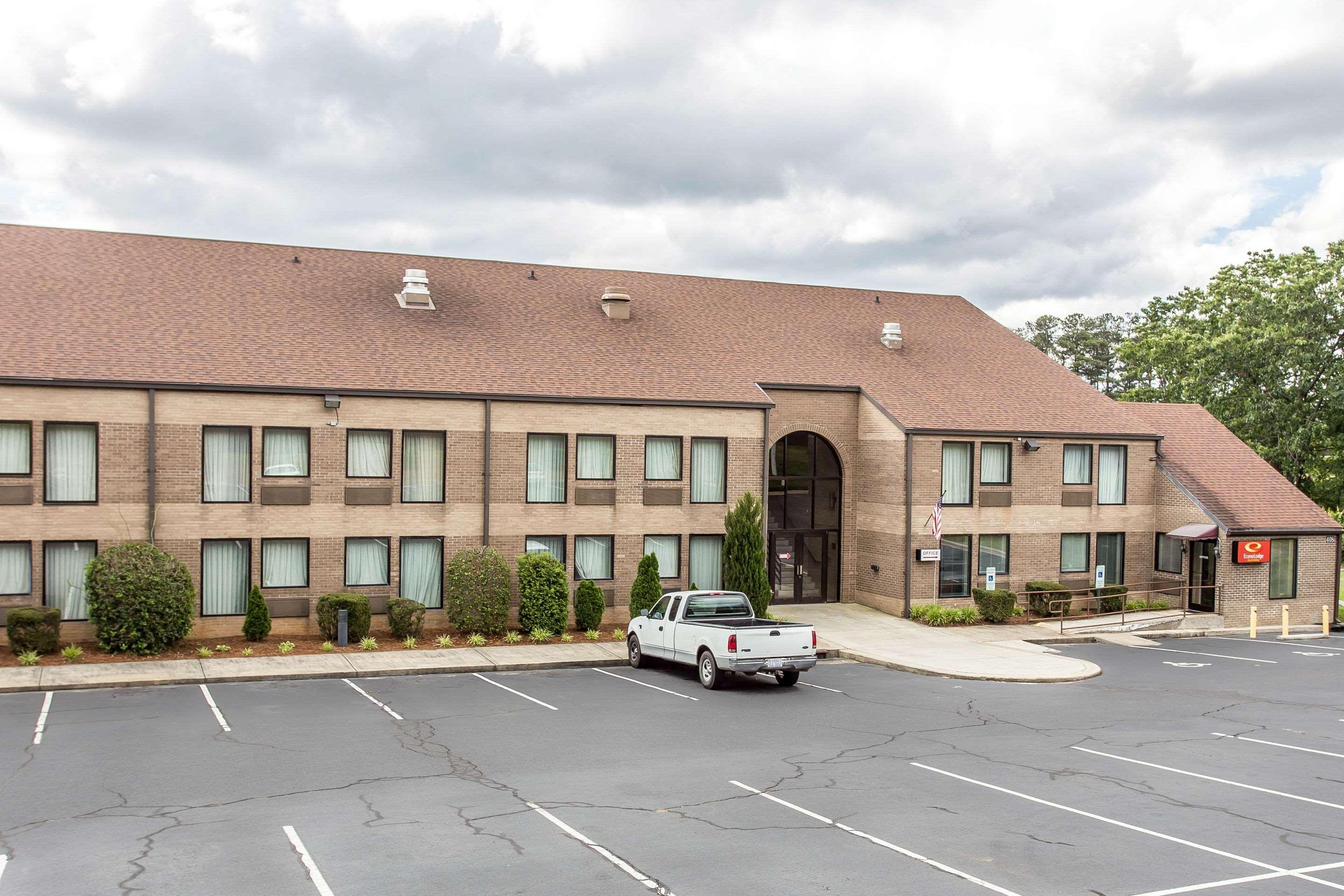 Econo Lodge & Suites Southern Pines Exterior photo